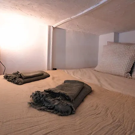 Cozy Parisian Montorgueil Апартаменты *