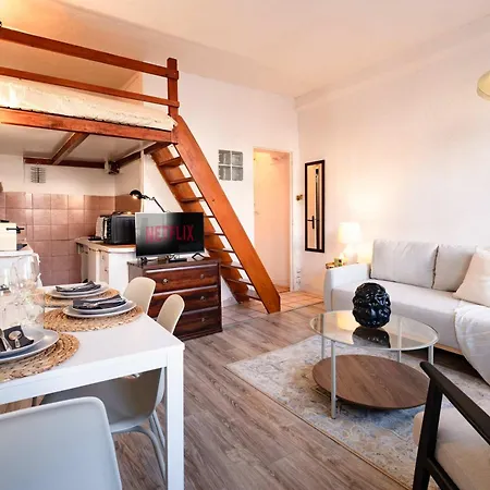 Cozy Parisian Montorgueil *