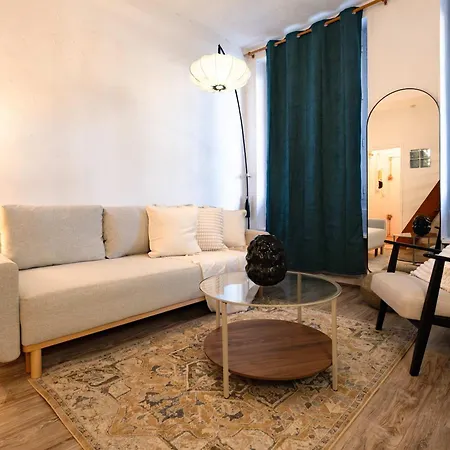 Апартаменты Cozy Parisian Montorgueil *