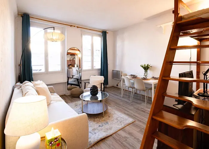 Cozy Parisian Montorgueil *