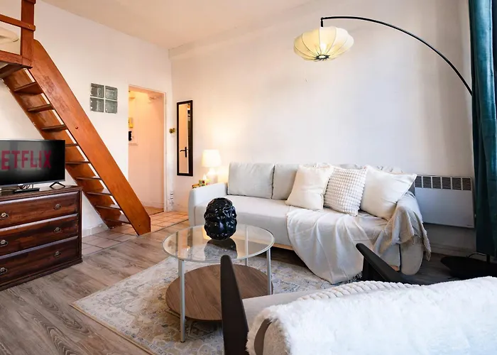 Cozy Parisian Montorgueil *