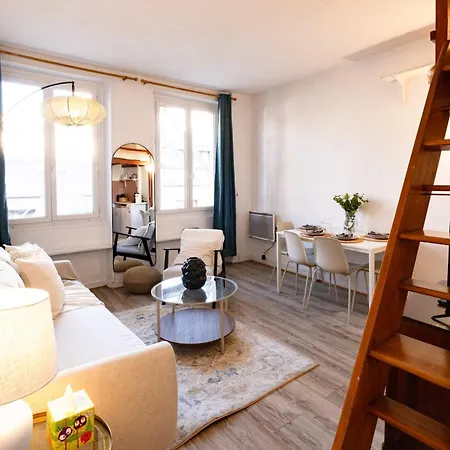 Cozy Parisian Montorgueil *